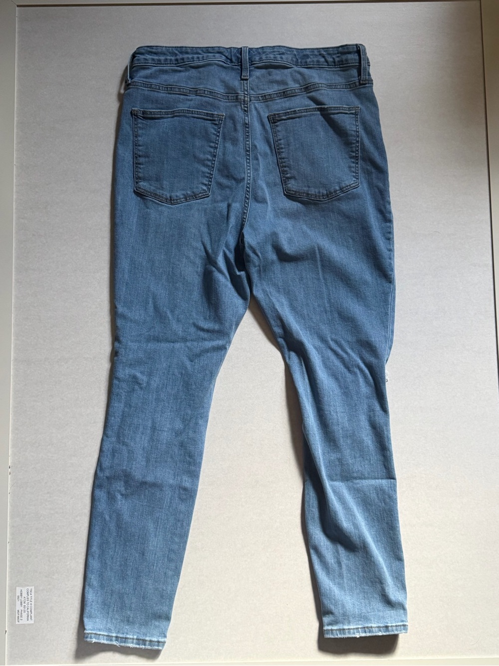 Universal Thread High-Rise Skinny Jeans - Medium Wash, Size 14R - Picture 5 of 7
